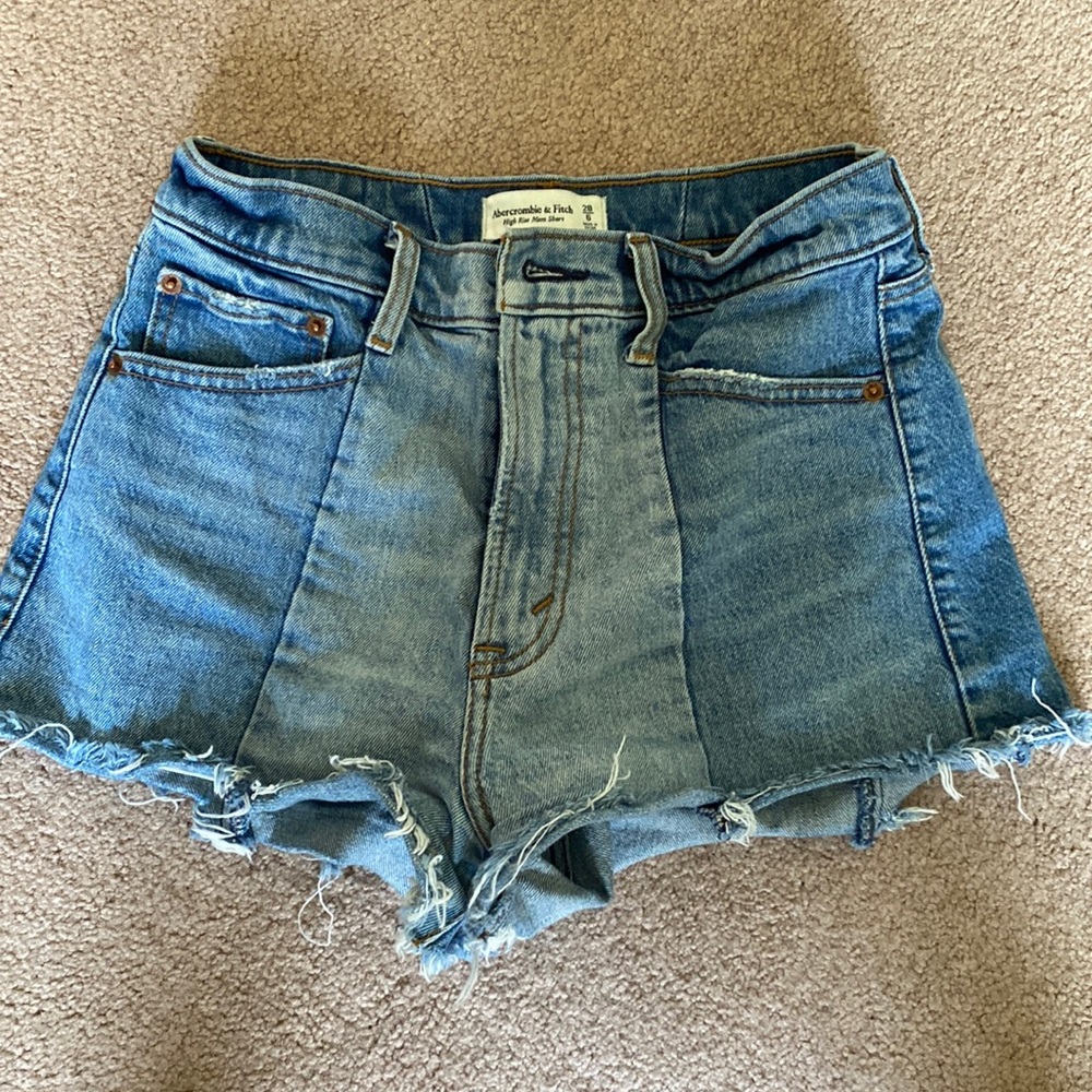 Abercrombie & Fitch High Rise Mom Short